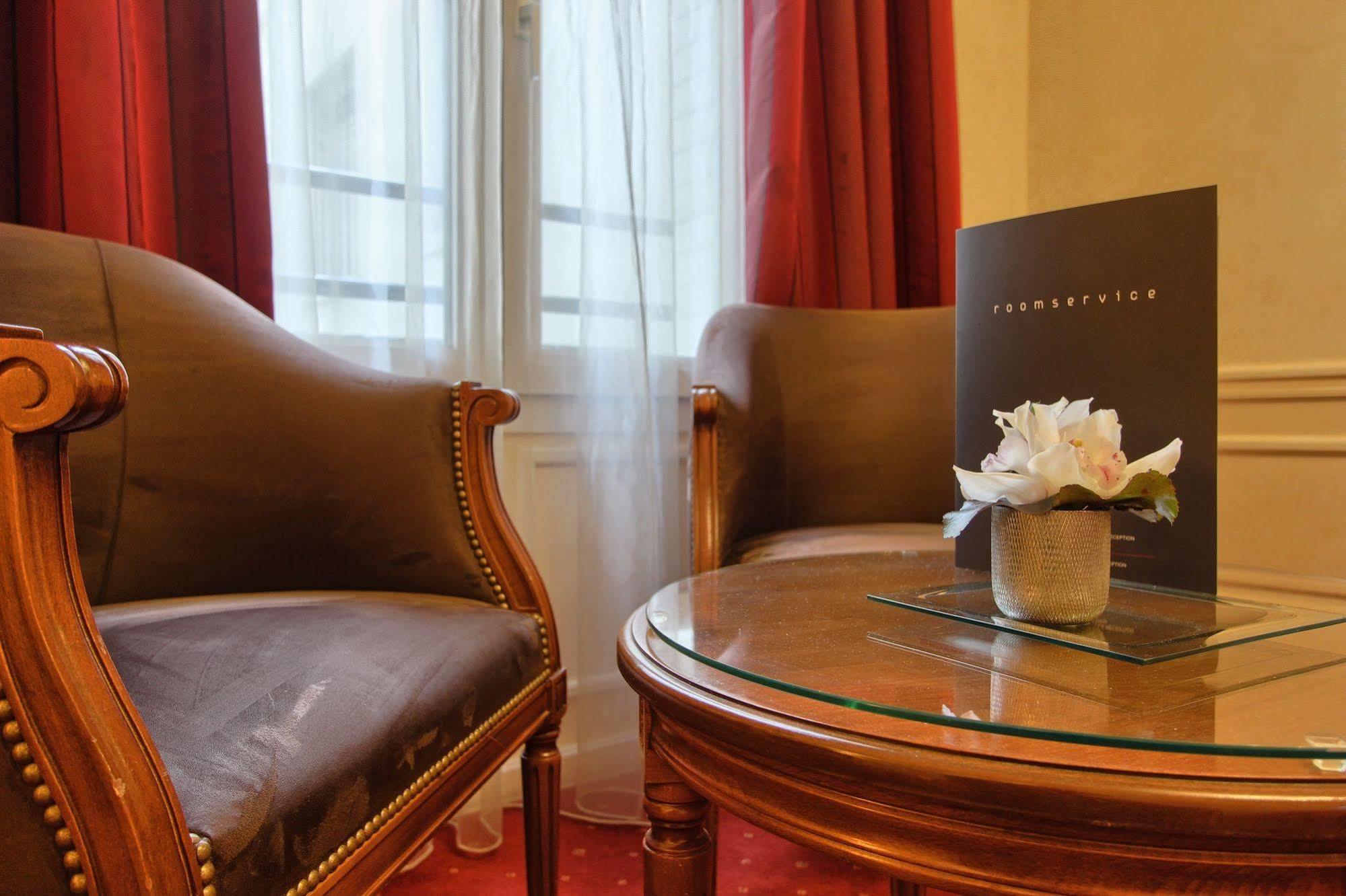 Timhotel Tour Montparnasse Parijs Buitenkant foto