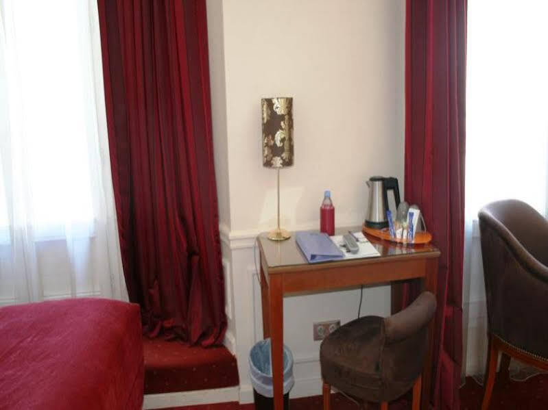 Timhotel Tour Montparnasse Parijs Buitenkant foto